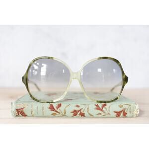 Vintage 1970s Sunglasses USA Made Coastal Grandma Retro Resort Festival NOS